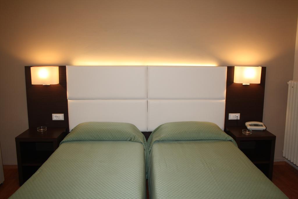Hotel Napoleon Санремо Экстерьер фото